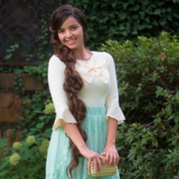 Dainty Jewell’s Tops - Dainty Jewell’s Cream Ruffle Bow Layering Shirt